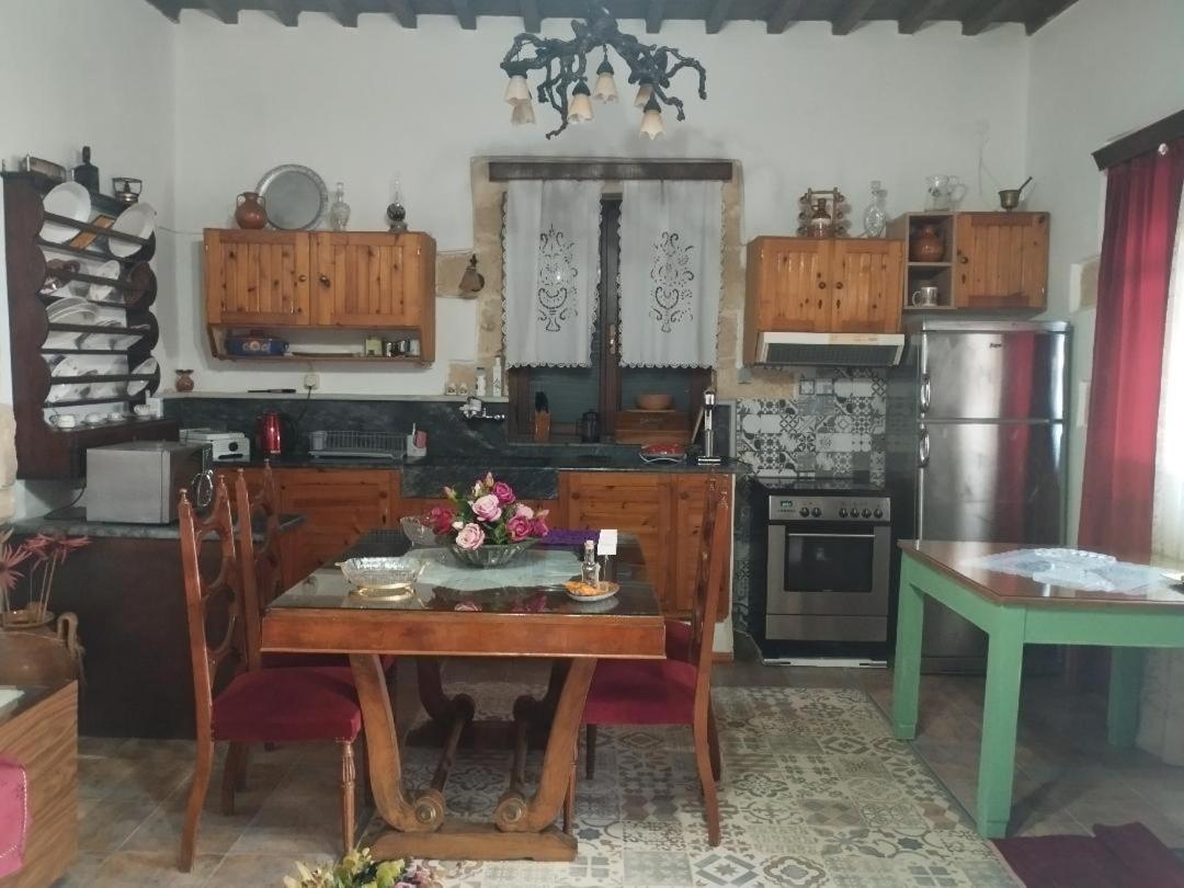 Traditional House Maria Azoyiras Exterior foto